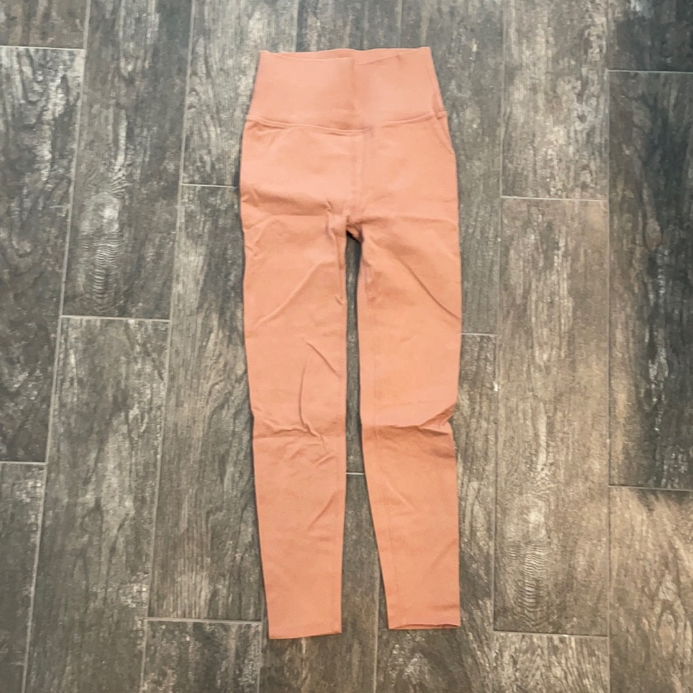 Fabletics High-Waist Leggings in Dusty Rose